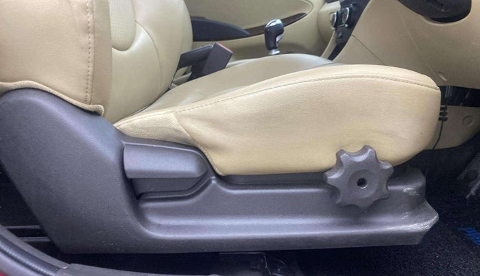 2015 Hyundai Verna FLUIDIC 4S 1.6 VTVT SX, Petrol, Manual, 79,336 km, Driver Side Adjustment Panel