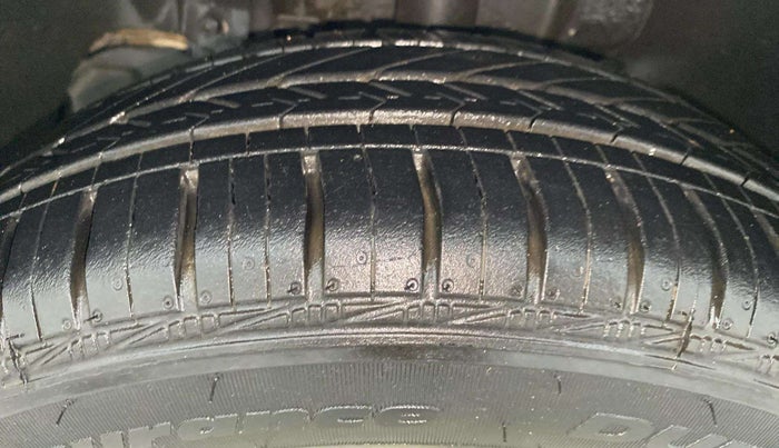 2018 Tata Tiago WIZZ EDITION PETROL, Petrol, Manual, 32,885 km, Left Front Tyre Tread