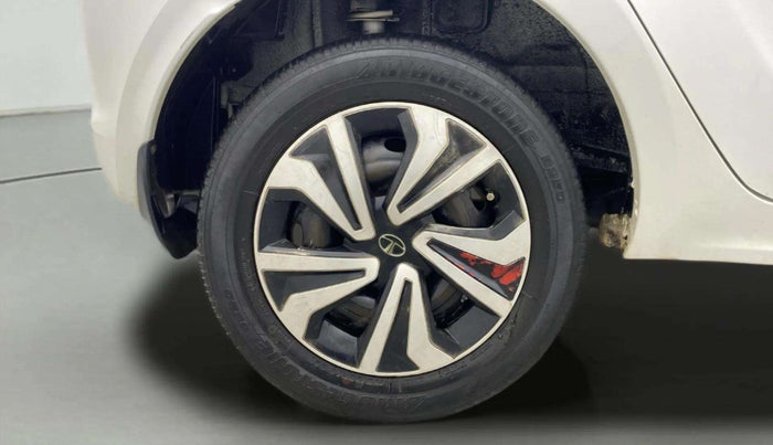 2018 Tata Tiago WIZZ EDITION PETROL, Petrol, Manual, 32,885 km, Right Rear Wheel