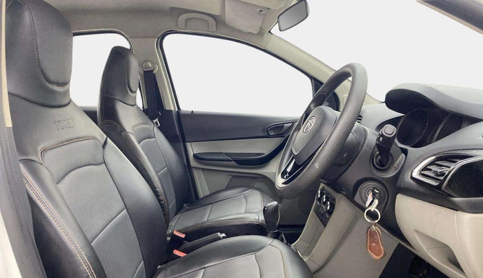 2018 Tata Tiago WIZZ EDITION PETROL, Petrol, Manual, 32,885 km, Right Side Front Door Cabin