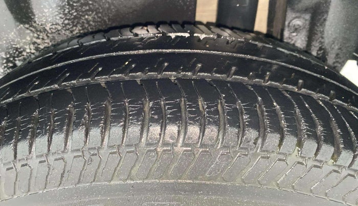 2013 Maruti Swift Dzire VXI, Petrol, Manual, 20,300 km, Left Rear Tyre Tread