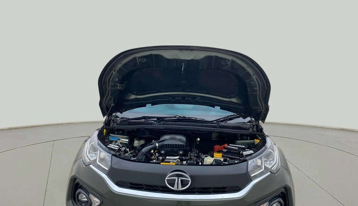 2023 Tata NEXON XM PETROL, Petrol, Manual, 22,605 km, Open Bonet