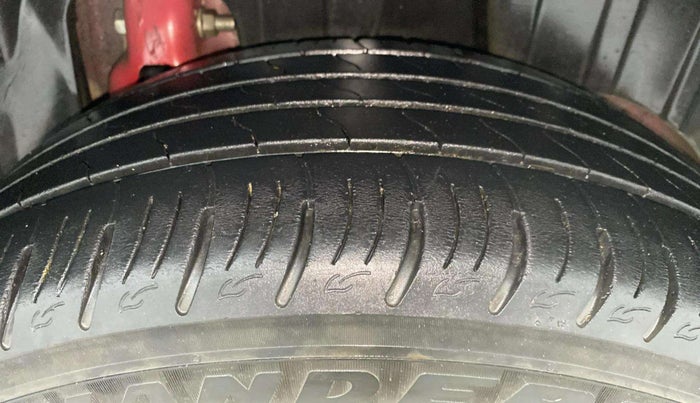 2019 Mahindra XUV300 W8 1.2 PETROL, Petrol, Manual, 31,640 km, Left Rear Tyre Tread