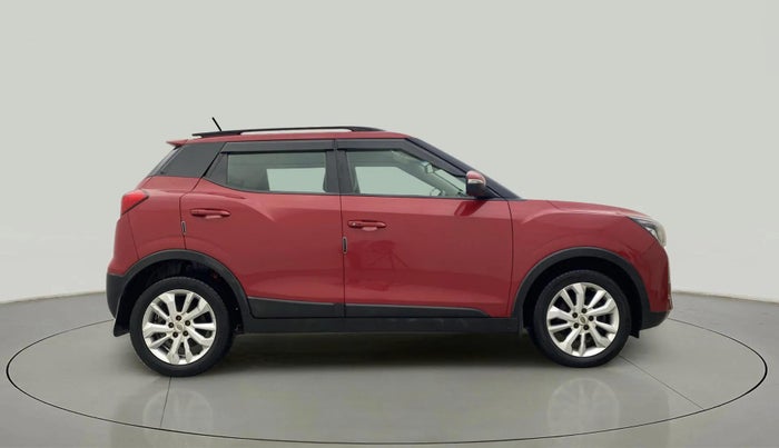 2019 Mahindra XUV300 W8 1.2 PETROL, Petrol, Manual, 31,640 km, Right Side View