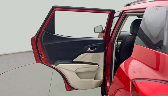 2019 Mahindra XUV300 W8 1.2 PETROL, Petrol, Manual, 31,640 km, LHS Rear Door