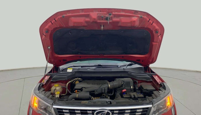 2019 Mahindra XUV300 W8 1.2 PETROL, Petrol, Manual, 31,640 km, Open Bonet