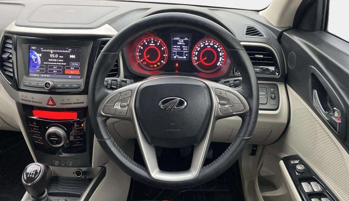 2019 Mahindra XUV300 W8 1.2 PETROL, Petrol, Manual, 31,640 km, Steering Wheel Close Up