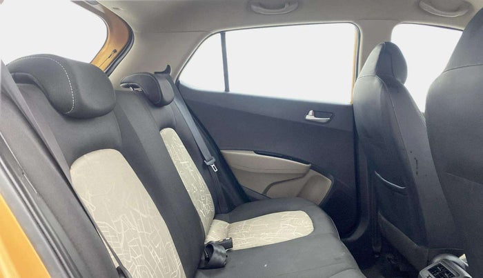 2016 Hyundai Grand i10 ASTA AT 1.2 KAPPA VTVT, Petrol, Automatic, 40,648 km, Right Side Rear Door Cabin
