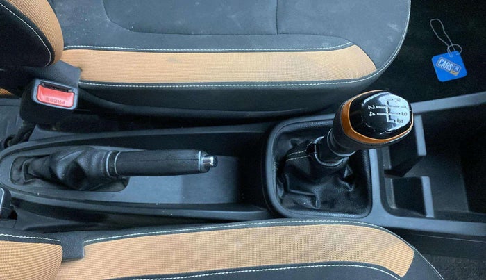 2020 Renault Kwid CLIMBER 1.0 (O), Petrol, Manual, 39,911 km, Gear Lever