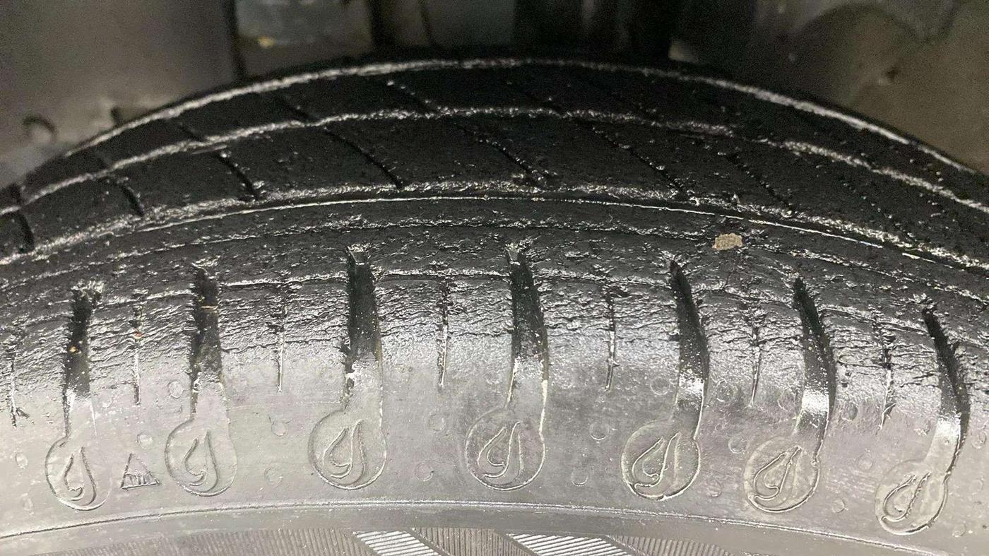 2020 Renault Kwid CLIMBER 1.0 (O), Petrol, Manual, 40,002 km, Left Front Tyre Tread