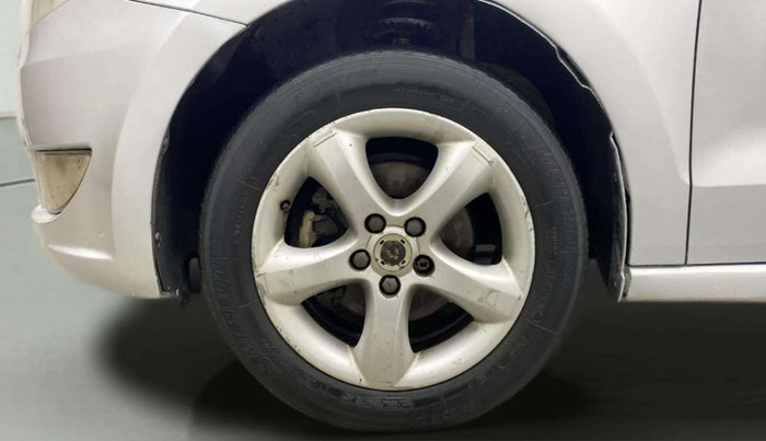2013 Skoda Rapid ELEGANCE 1.6 TDI CR MT, Diesel, Manual, 1,29,133 km, Left Front Wheel