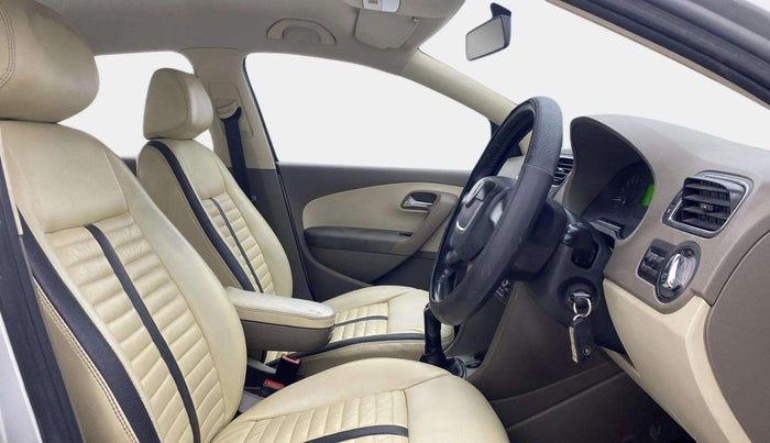 2013 Skoda Rapid ELEGANCE 1.6 TDI CR MT, Diesel, Manual, 1,29,133 km, Right Side Front Door Cabin