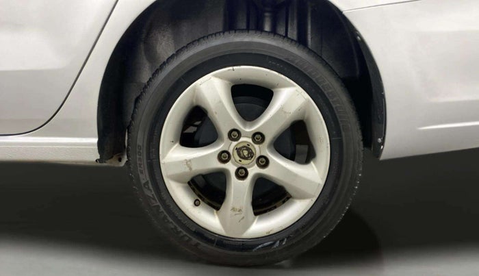 2013 Skoda Rapid ELEGANCE 1.6 TDI CR MT, Diesel, Manual, 1,29,133 km, Left Rear Wheel