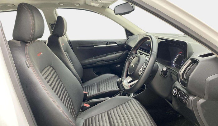 2021 KIA SONET GTX PLUS 1.0 IMT, Petrol, Manual, 29,387 km, Right Side Front Door Cabin