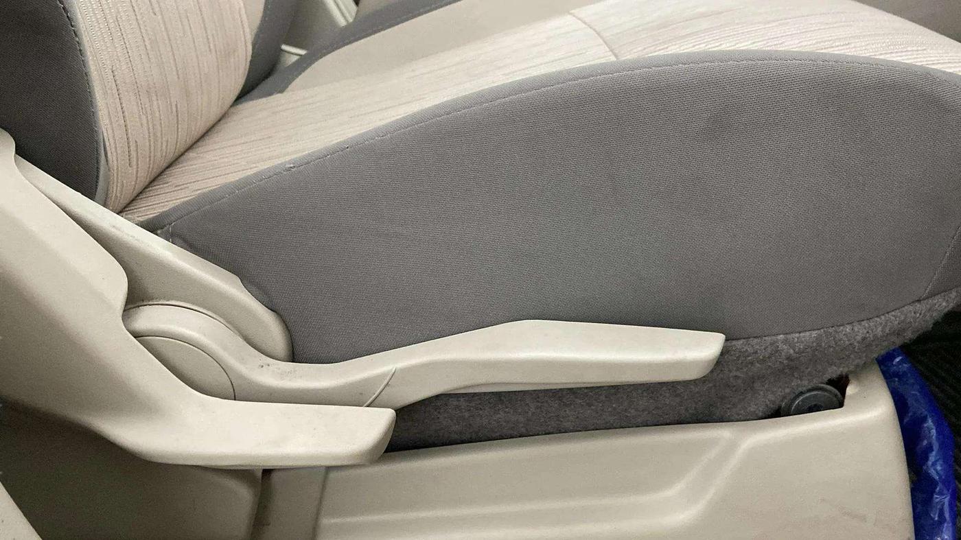 2022 Maruti Ertiga ZXI+ AT SHVS, Petrol, Automatic, 13,890 km, Driver Side Adjustment Panel