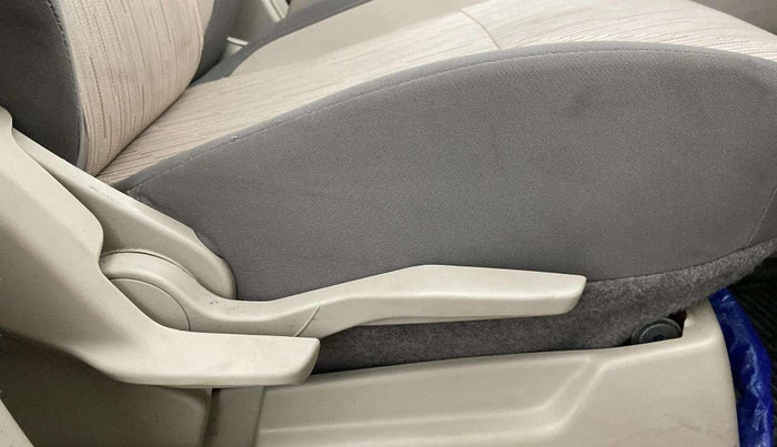 2022 Maruti Ertiga ZXI+ AT SHVS, Petrol, Automatic, 13,890 km, Driver Side Adjustment Panel