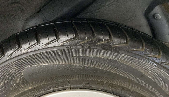 2012 Hyundai i10 MAGNA 1.2, Petrol, Manual, 34,897 km, Left Rear Tyre Tread