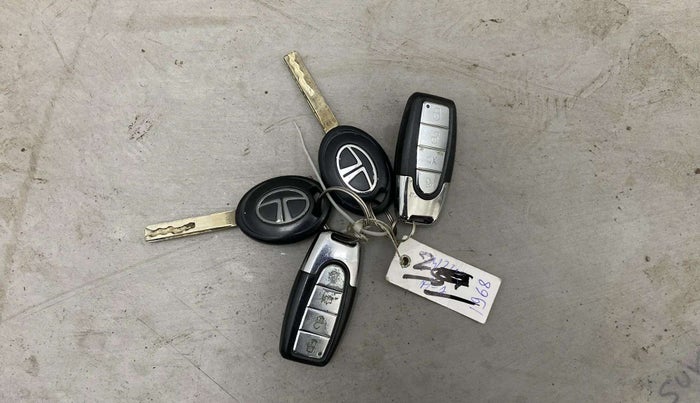 2023 Tata TIGOR XM CNG, CNG, Manual, 34,634 km, Key Close Up
