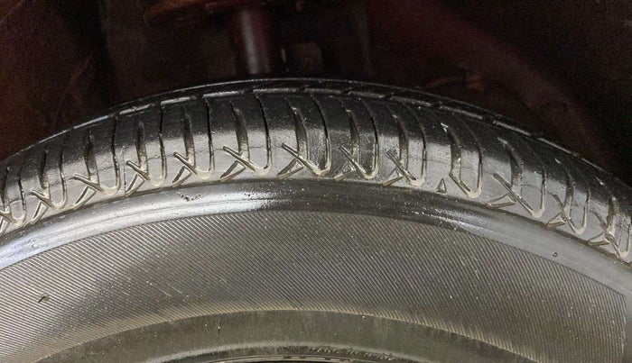 2019 Maruti Swift VXI, Petrol, Manual, 90,372 km, Right Front Tyre Tread