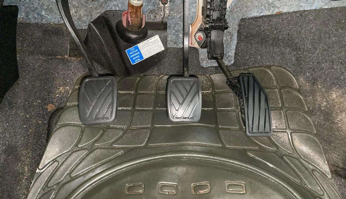 2019 Maruti Swift VXI, Petrol, Manual, 90,372 km, Pedals