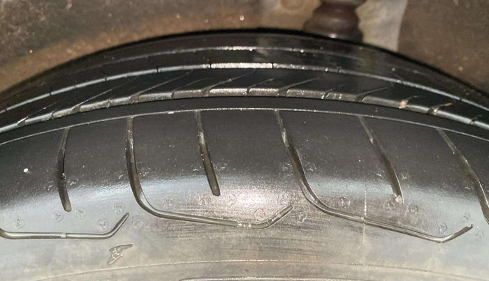 2019 Hyundai Creta SX AT 1.6 PETROL, Petrol, Automatic, 53,732 km, Left Rear Tyre Tread