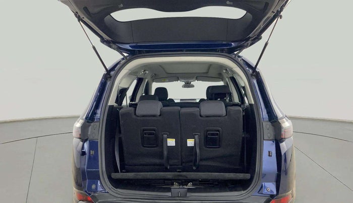2023 Tata Safari XZ PLUS 2.0L RED DARK EDITION 7 STR MT, Diesel, Manual, 37,898 km, Boot Open Zoomed View