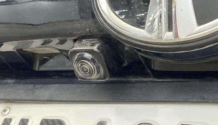 2023 Tata Safari XZ PLUS 2.0L RED DARK EDITION 7 STR MT, Diesel, Manual, 37,898 km, Parking Camera