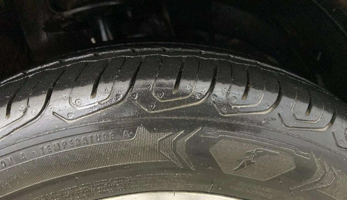 2019 Maruti Baleno ZETA PETROL 1.2, Petrol, Manual, 85,592 km, Right Front Tyre Tread
