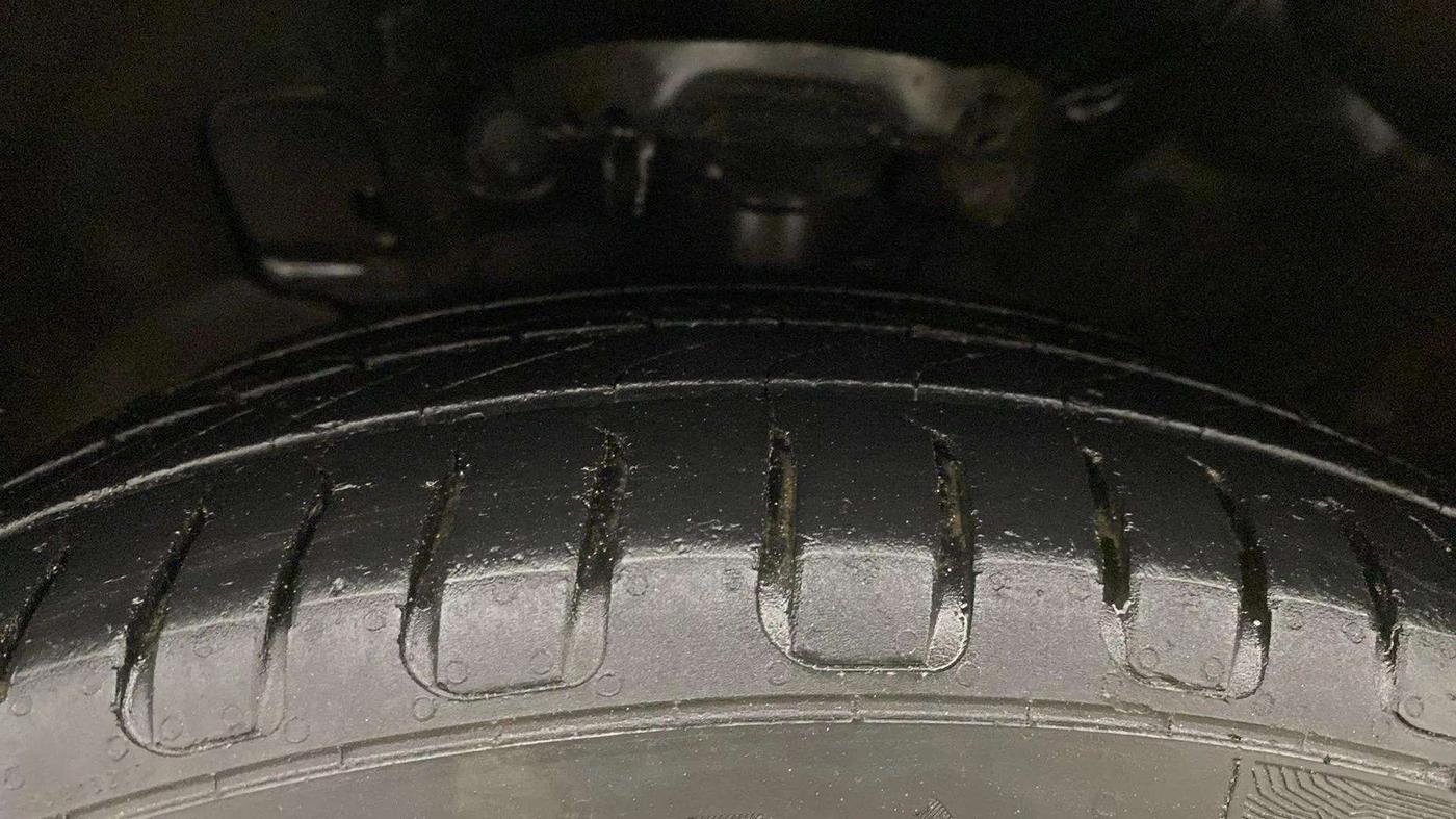 2021 Hyundai Verna SX (O) 1.5 VTVT IVT, Petrol, Automatic, 77,085 km, Left Front Tyre Tread