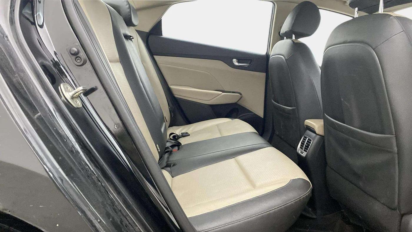 2021 Hyundai Verna SX (O) 1.5 VTVT IVT, Petrol, Automatic, 77,085 km, Right Side Rear Door Cabin