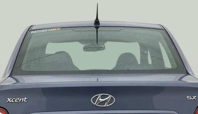 2015 Hyundai Xcent SX 1.2, Petrol, Manual, 62,235 km, Rear Windshield