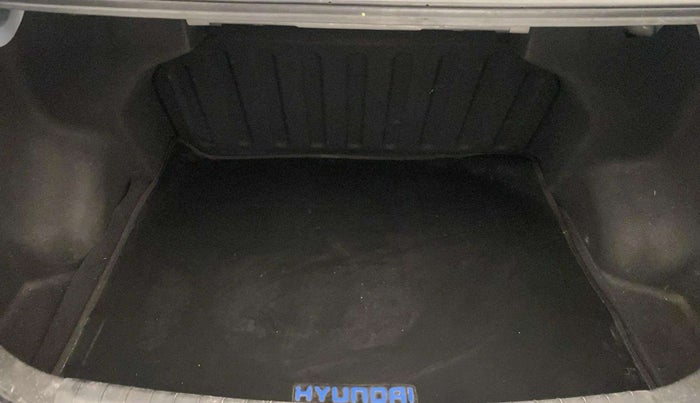 2015 Hyundai Xcent SX 1.2, Petrol, Manual, 62,235 km, Boot Inside