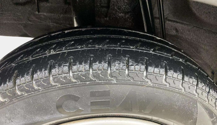 2019 Renault Kwid RXL, Petrol, Manual, 52,252 km, Right Rear Tyre Tread