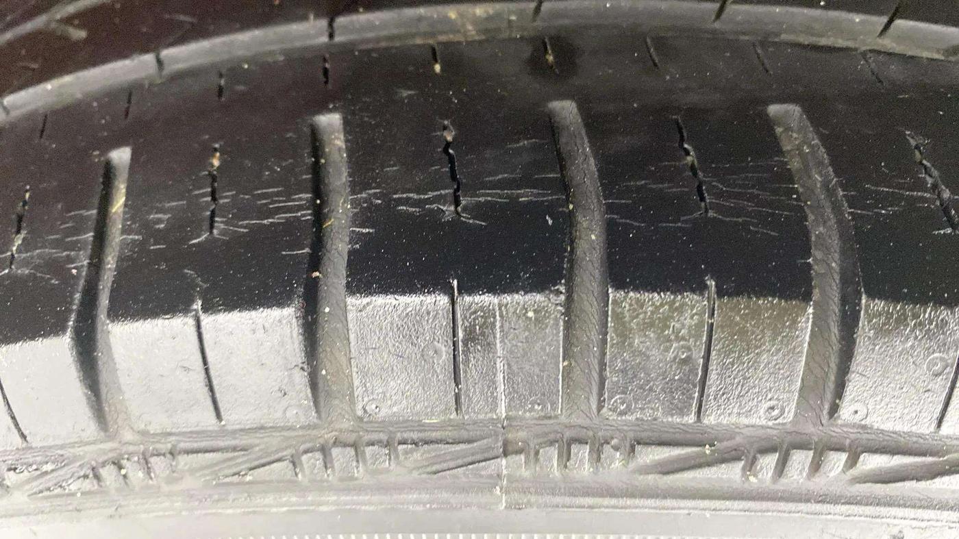 2018 Maruti Celerio ZXI AMT, Petrol, Automatic, 29,405 km, Left Rear Tyre Tread