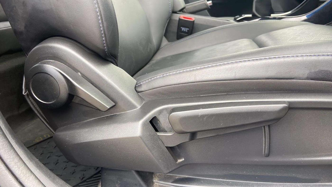 2022 Tata ALTROZ XZ PLUS I-TURBO PETROL DARK EDITION, Petrol, Manual, 38,326 km, Driver Side Adjustment Panel