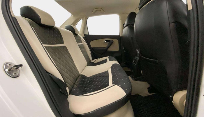 2017 Volkswagen Ameo HIGHLINE1.2L, Petrol, Manual, 32,090 km, Right Side Rear Door Cabin