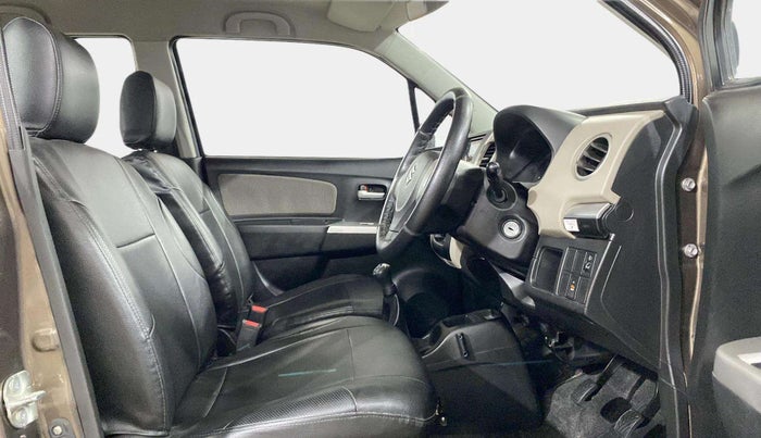 2015 Maruti Wagon R 1.0 LXI, Petrol, Manual, 41,656 km, Right Side Front Door Cabin
