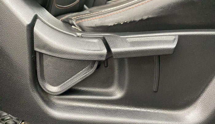 2020 KIA SELTOS HTK PLUS AT 1.5 DIESEL, Diesel, Automatic, 59,278 km, Driver Side Adjustment Panel