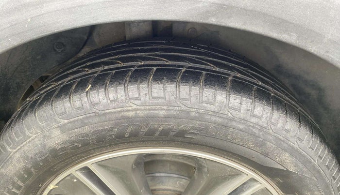 2016 Hyundai Creta SX PLUS AT 1.6 PETROL, Petrol, Automatic, 51,443 km, Left Rear Tyre Tread
