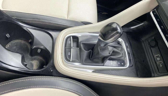 2022 MG ASTOR SMART 1.5 CVT, Petrol, Automatic, 28,072 km, Gear Lever