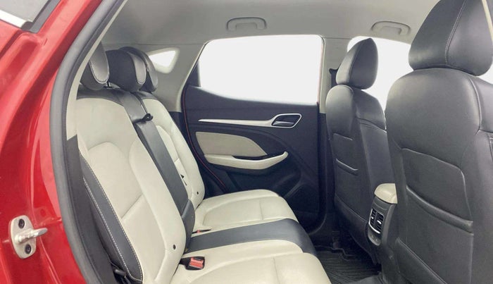 2022 MG ASTOR SMART 1.5 CVT, Petrol, Automatic, 28,072 km, Right Side Rear Door Cabin