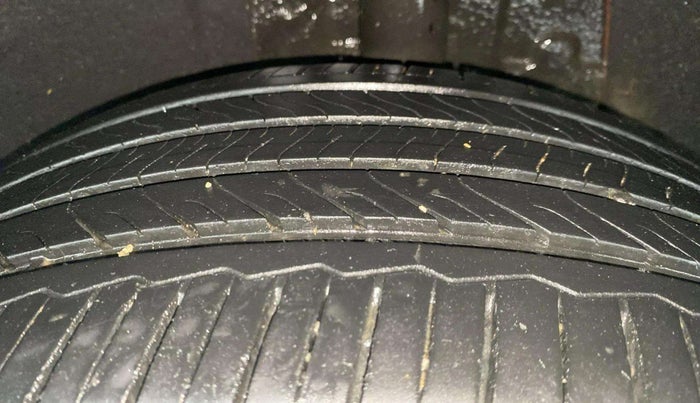 2022 MG ASTOR SMART 1.5 CVT, Petrol, Automatic, 28,072 km, Left Rear Tyre Tread