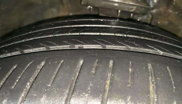 2022 MG ASTOR SMART 1.5 CVT, Petrol, Automatic, 28,072 km, Left Front Tyre Tread