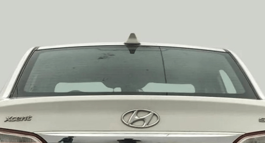 2018 Hyundai Xcent SX 1.2 (O), Petrol, Manual, 99,758 km, Rear Windshield