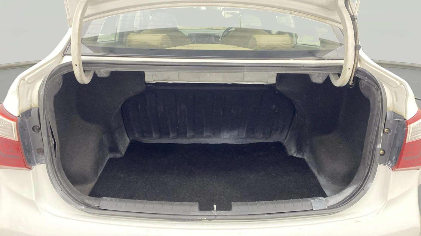 2018 Hyundai Xcent SX 1.2 (O), Petrol, Manual, 99,758 km, Boot Open Zoomed View