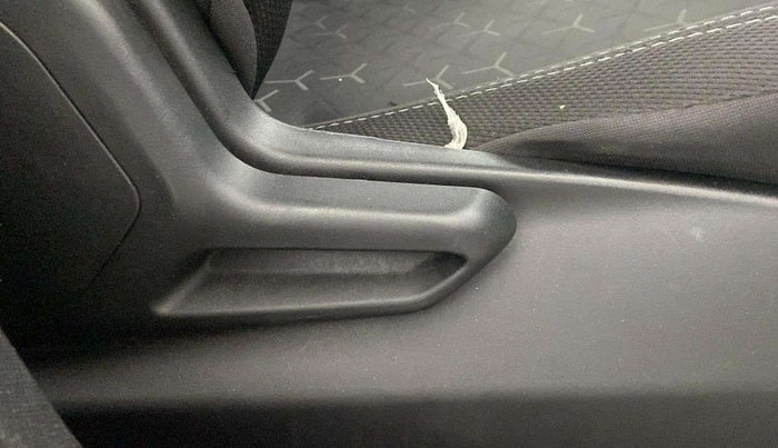2022 Tata NEXON XM SUNROOF PETROL, Petrol, Manual, 26,016 km, Driver Side Adjustment Panel