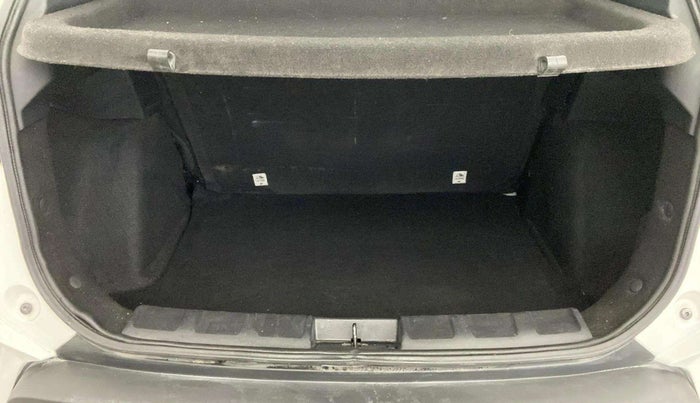 2022 Tata NEXON XM SUNROOF PETROL, Petrol, Manual, 26,016 km, Boot Inside