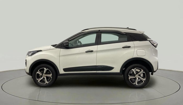 2022 Tata NEXON XM SUNROOF PETROL, Petrol, Manual, 26,016 km, Left Side