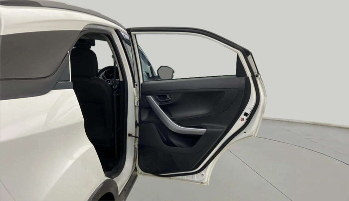 2022 Tata NEXON XM SUNROOF PETROL, Petrol, Manual, 26,016 km, RHS Rear Door