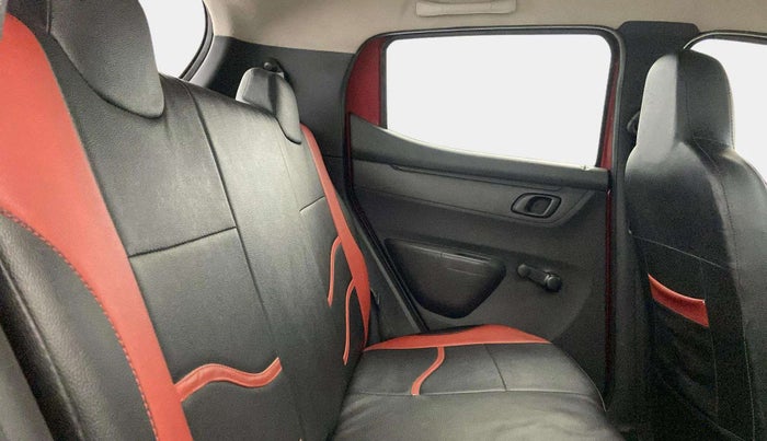 2016 Renault Kwid RXT 0.8, Petrol, Manual, 41,053 km, Right Side Rear Door Cabin